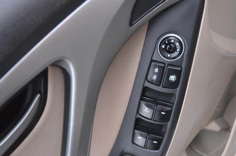 Hyundai Elantra SE 2016