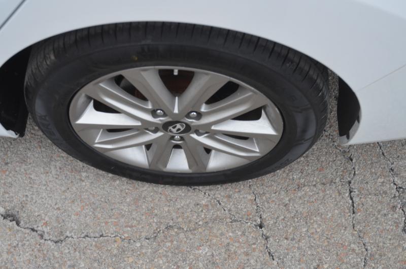 Hyundai Elantra SE 2016