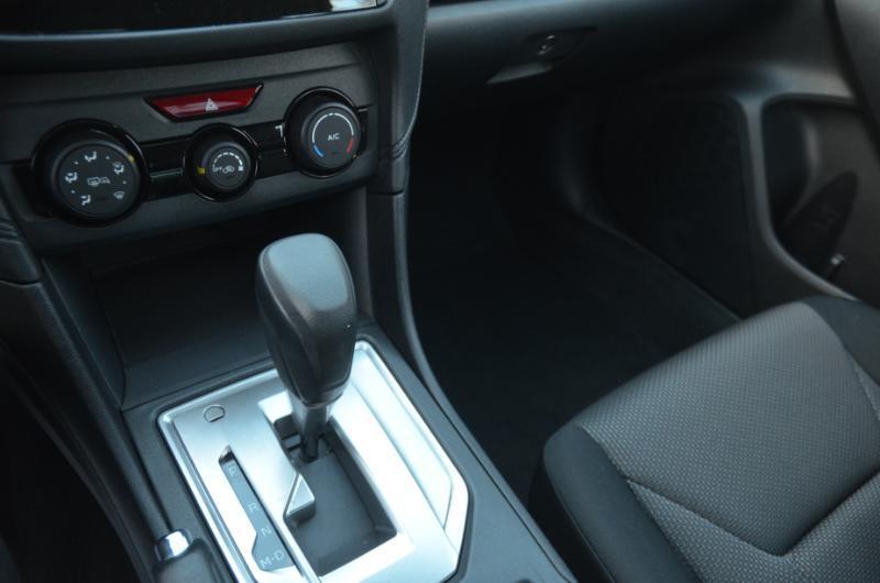 Subaru Impreza 2.0i Premium 5-Door 2019