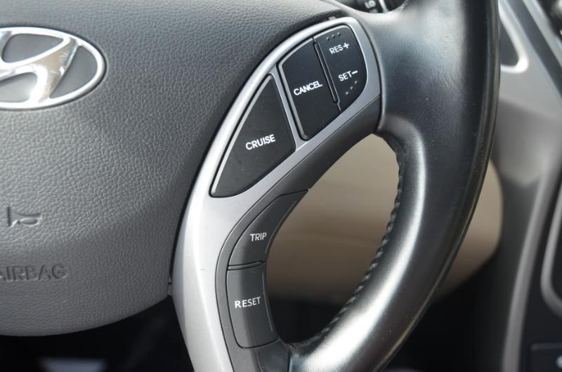 Hyundai Elantra  2016