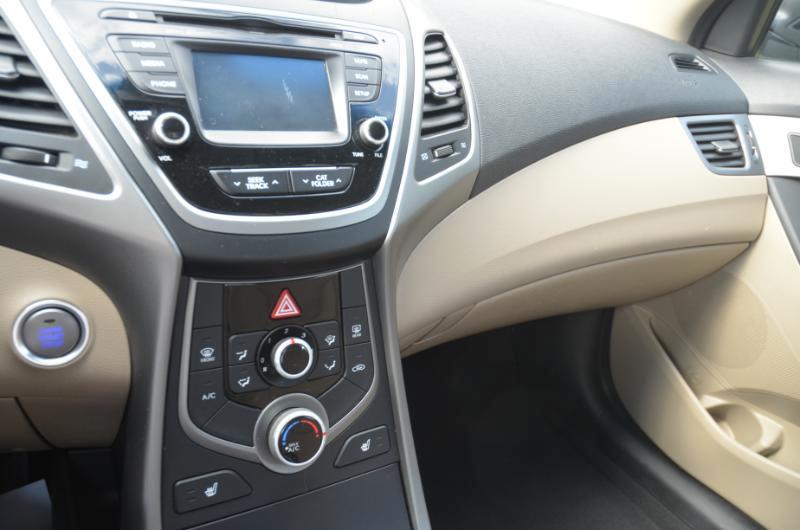 Hyundai Elantra  2016