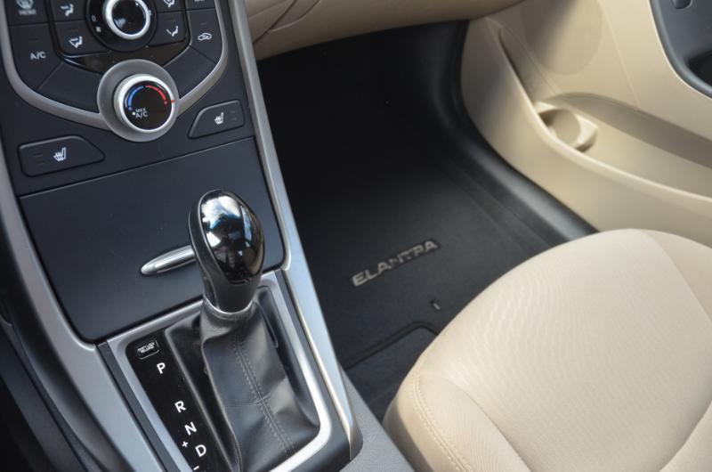 Hyundai Elantra  2016