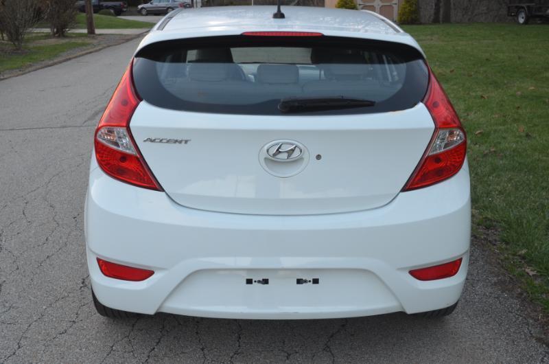 Hyundai Accent SE 5-Door 2014