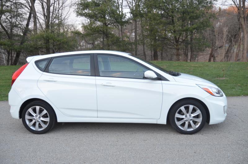 Hyundai Accent SE 5-Door 2014