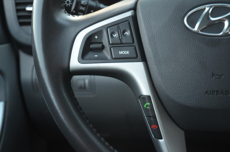 Hyundai Accent SE 5-Door 2014