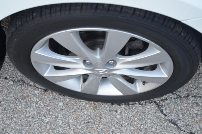 Hyundai Accent SE 5-Door 2014