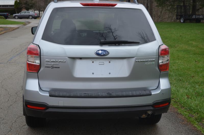 Subaru Forester 2.5i Premium PZEV CVT 2016