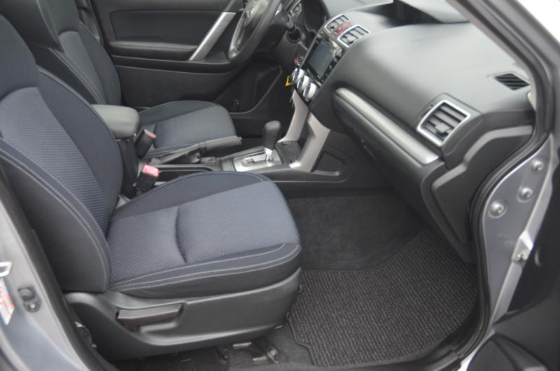 Subaru Forester 2.5i Premium PZEV CVT 2016