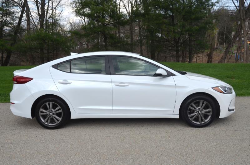 Hyundai Elantra SE 2017