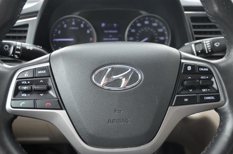 Hyundai Elantra SE 2017