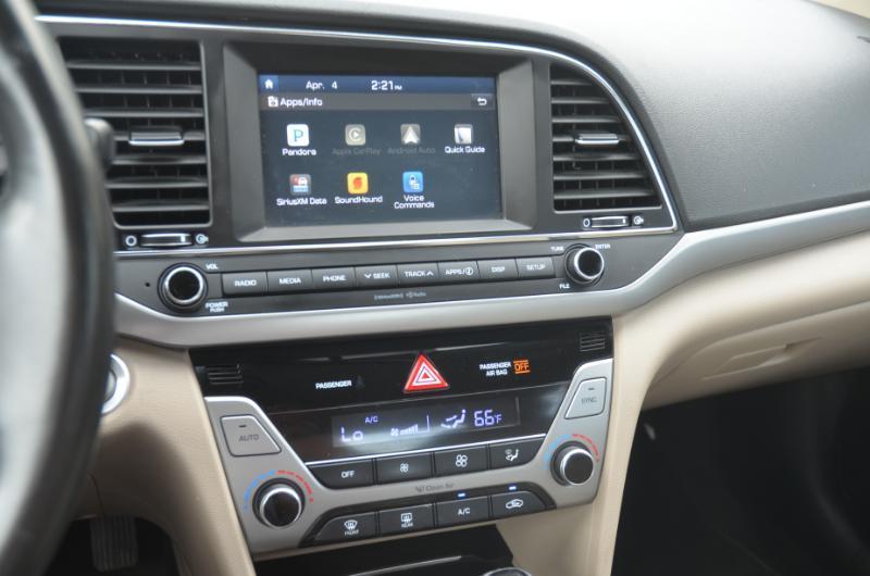 Hyundai Elantra SE 2017