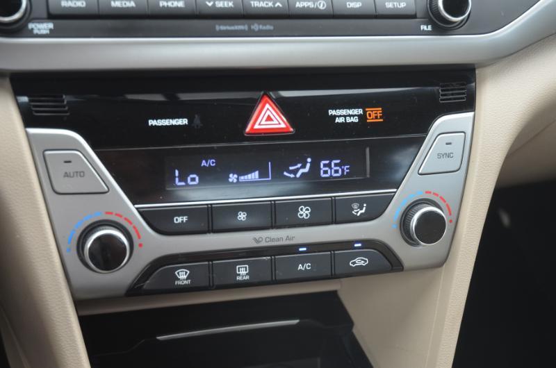 Hyundai Elantra SE 2017