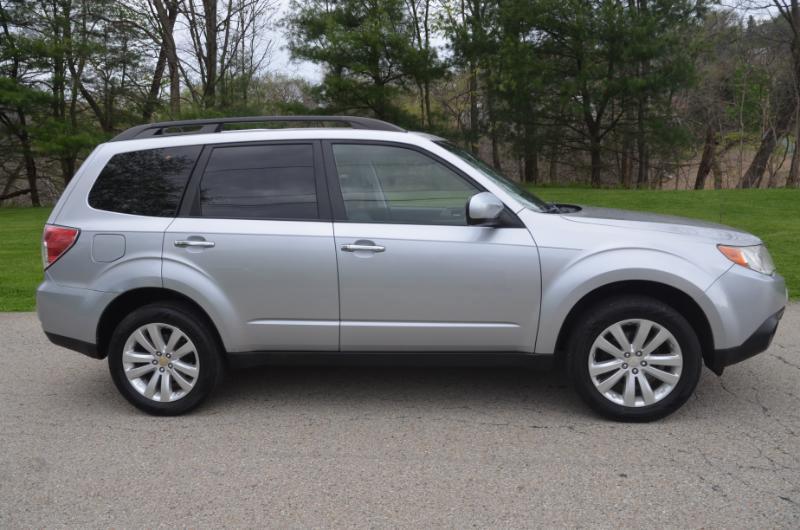 Subaru Forester 2.5X Limited 2012