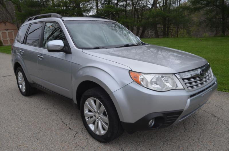 Subaru Forester 2.5X Limited 2012