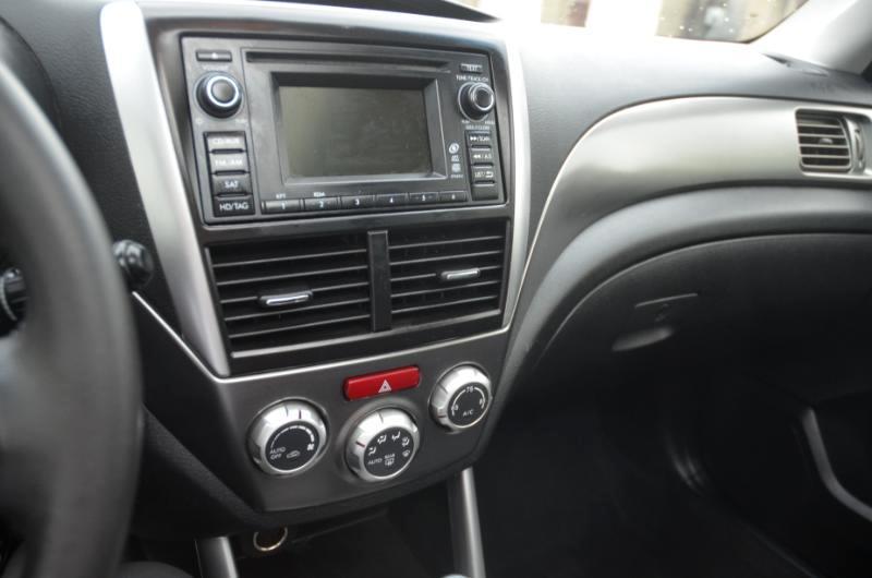 Subaru Forester 2.5X Limited 2012