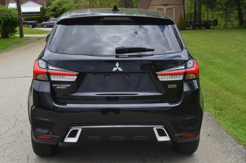 Mitsubishi Outlander Sport  2022