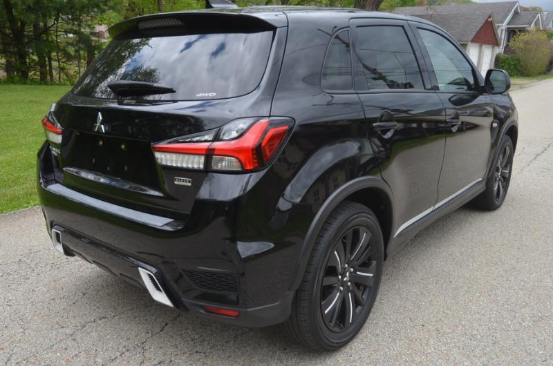 Mitsubishi Outlander Sport  2022
