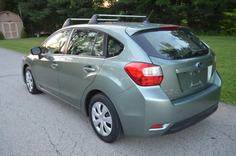 Subaru Impreza 2.0i PZEV CVT 5-Door 2016