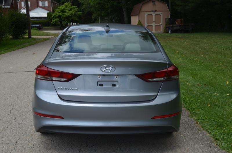 Hyundai Elantra SE 2017