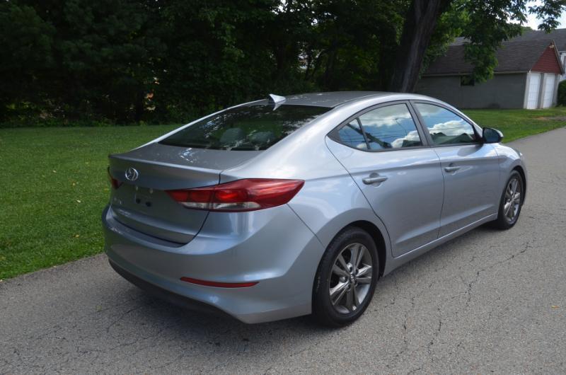 Hyundai Elantra SE 2017
