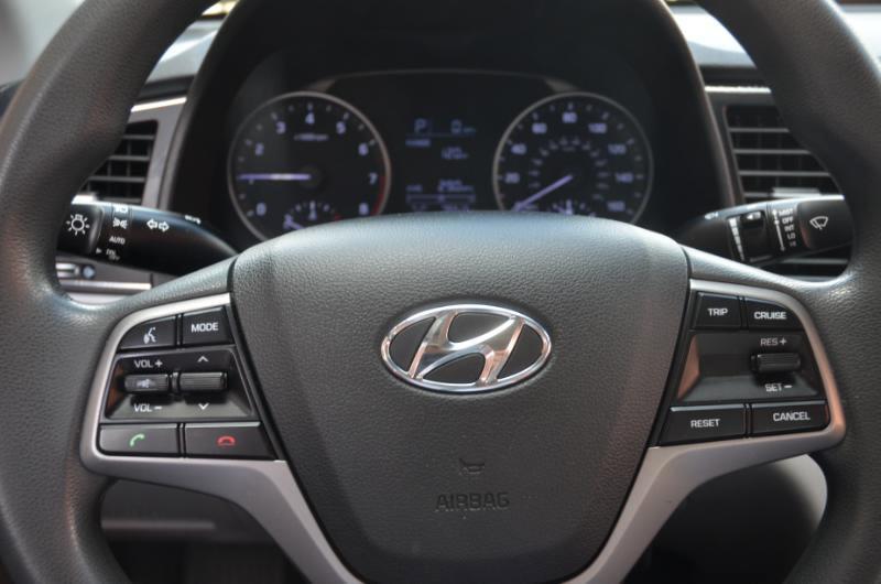 Hyundai Elantra SE 2017