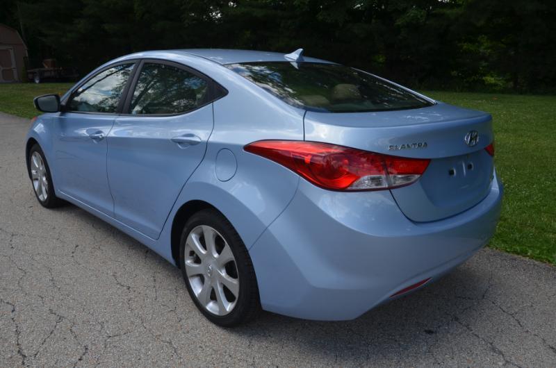 Hyundai Elantra Limited 2012