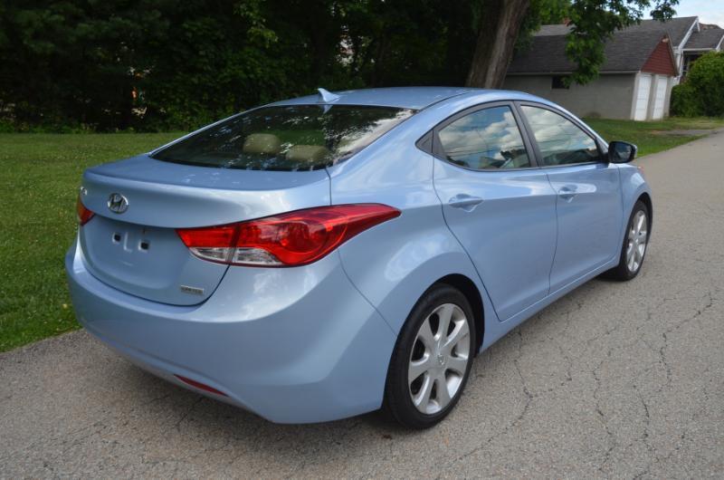 Hyundai Elantra Limited 2012