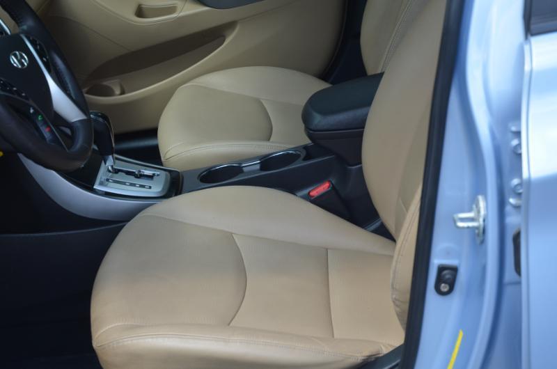 Hyundai Elantra Limited 2012