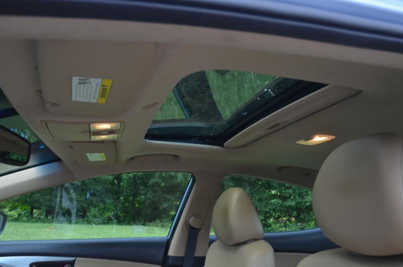 Hyundai Elantra Limited 2012