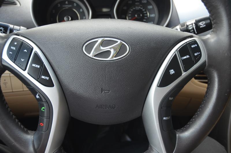 Hyundai Elantra Limited 2012