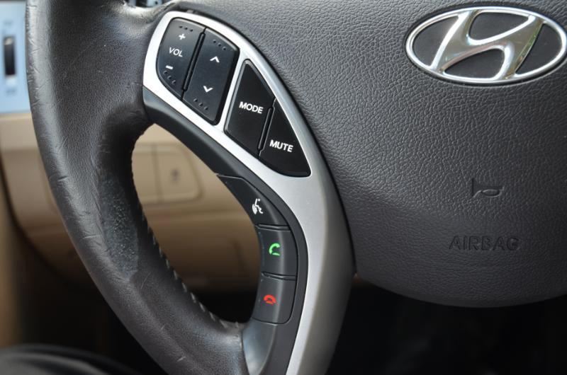 Hyundai Elantra Limited 2012