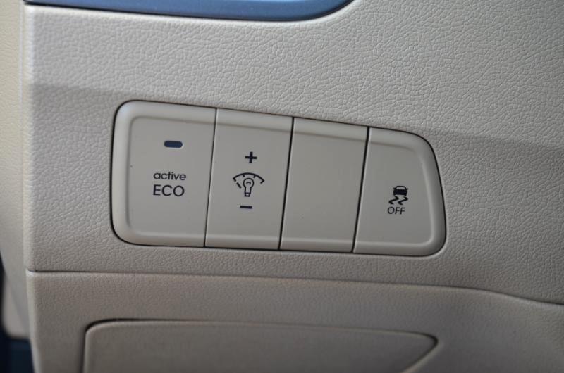 Hyundai Elantra Limited 2012