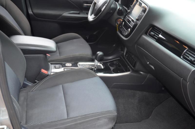 Mitsubishi Outlander ES AWD 2019
