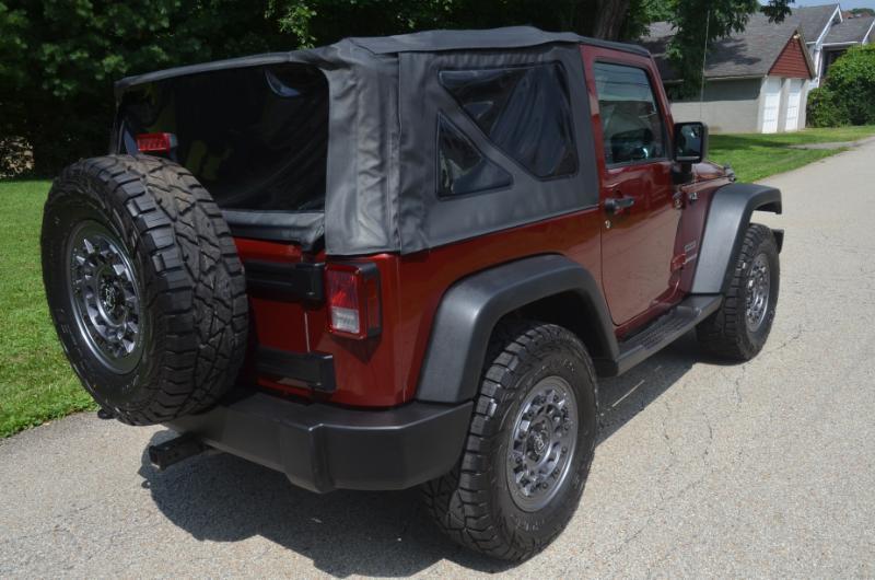 Jeep Wrangler Sport 4WD 2010