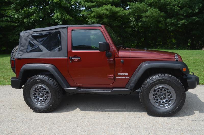 Jeep Wrangler Sport 4WD 2010