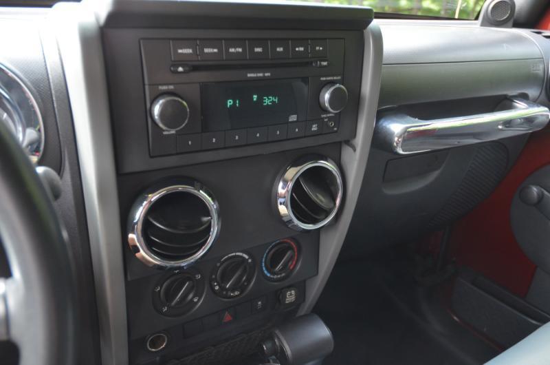 Jeep Wrangler Sport 4WD 2010