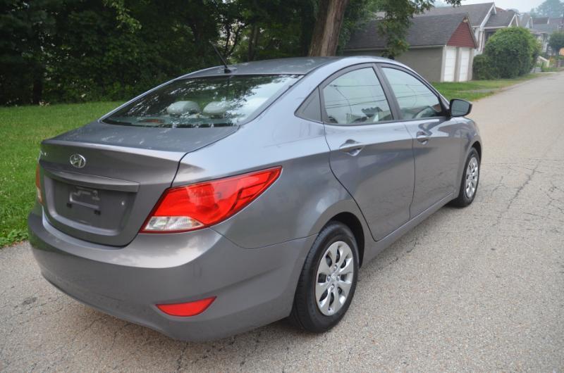 Hyundai Accent SE 2016