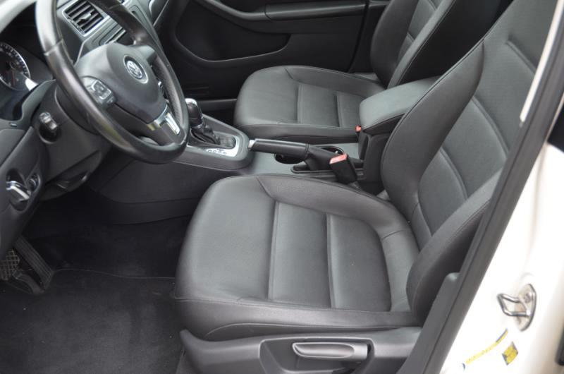 Volkswagen Jetta SE 2012