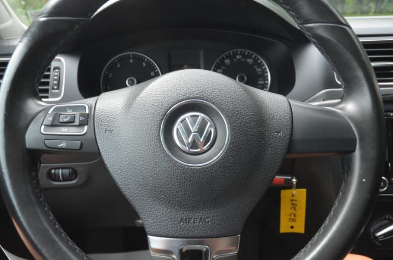 Volkswagen Jetta SE 2012