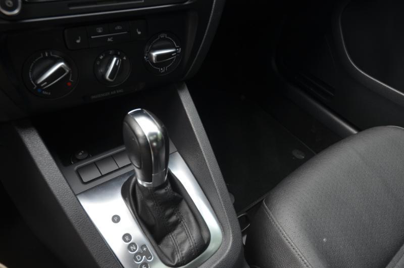 Volkswagen Jetta SE 2012