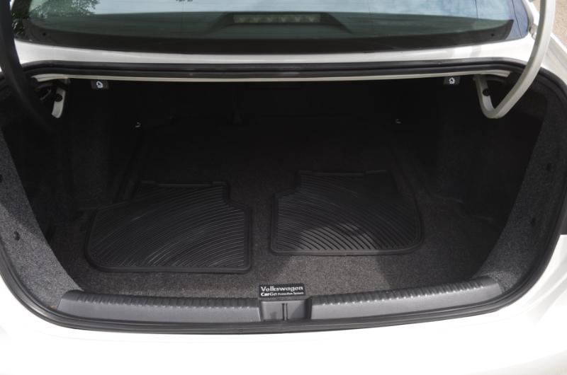Volkswagen Jetta SE 2012