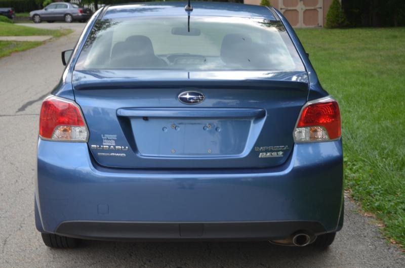 Subaru Impreza 2.0i Premium PZEV 4-Door 2016