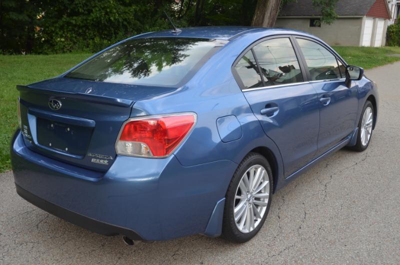 Subaru Impreza 2.0i Premium PZEV 4-Door 2016