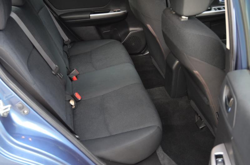 Subaru Impreza 2.0i Premium PZEV 4-Door 2016
