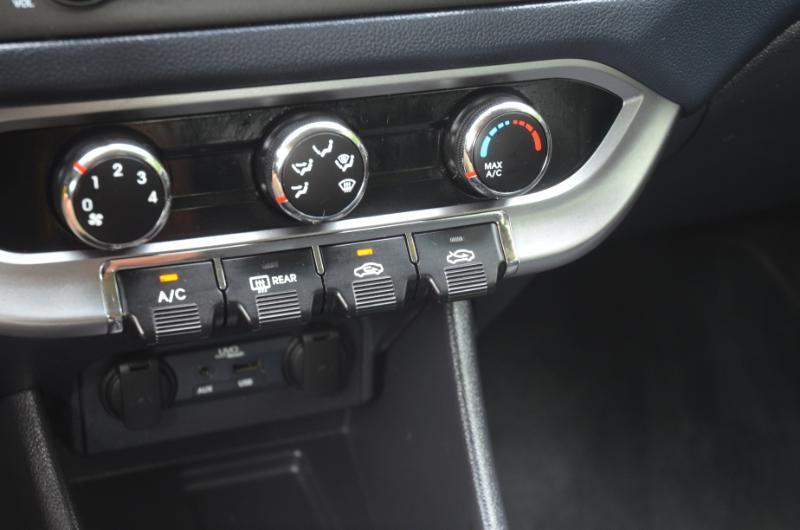 Kia Rio5  2012
