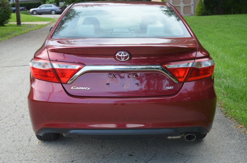 Toyota Camry SE 2017