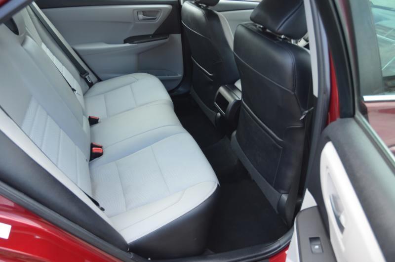 Toyota Camry SE 2017