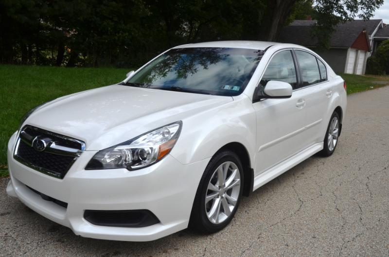 Subaru Legacy 2.5i Premium 2013