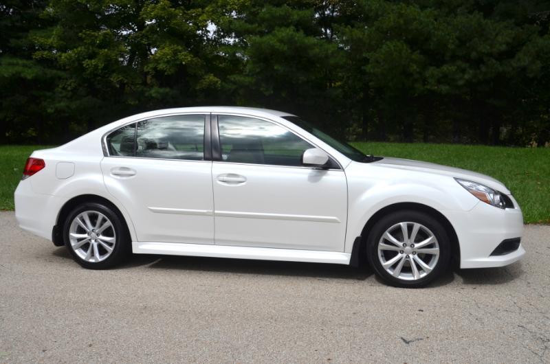 Subaru Legacy 2.5i Premium 2013