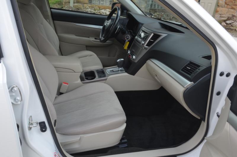 Subaru Legacy 2.5i Premium 2013